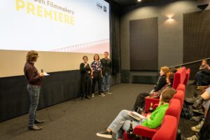 Kevin La, Sarah Haim, Laura-Christina Palmetshofer im Gespräch mit Erwan Borek bei der NextGen Filmmakers Premiere im Programmkino Wels im Medien Kultur Haus Wels