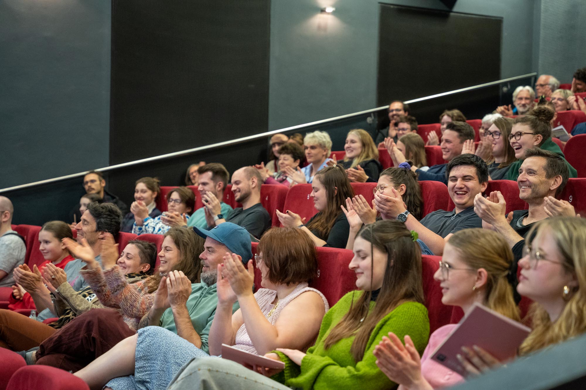 voller Kinosaal bei der NextGen Filmmakers Premiere im Programmkino Wels im Medien Kultur Haus Wels