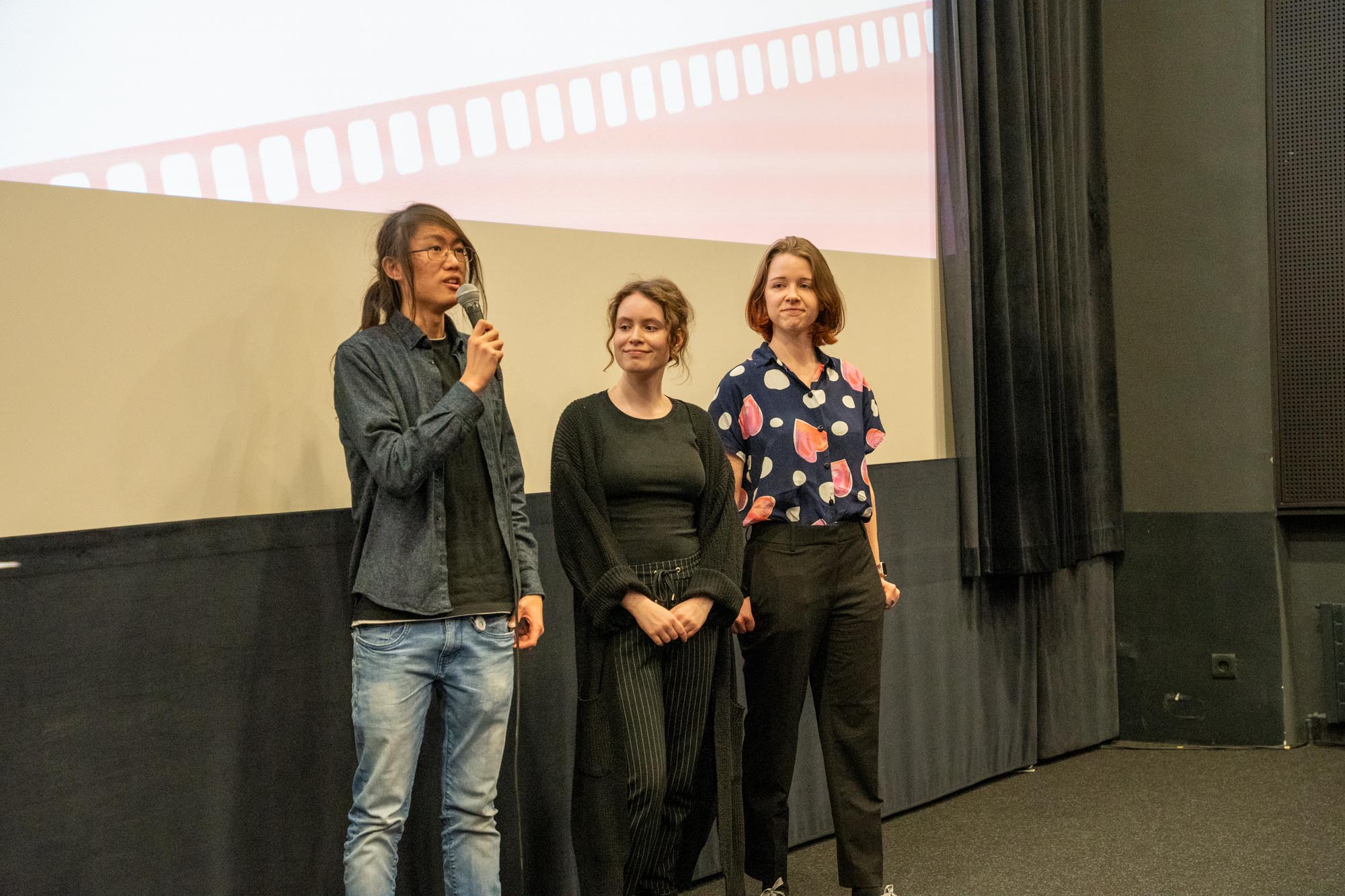 Kevin La, Sarah Haim, Laura-Christina Palmetshofer bei der NextGen Filmmakers Premiere im Programmkino Wels im Medien Kultur Haus Wels